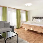 Vorberghof 3*